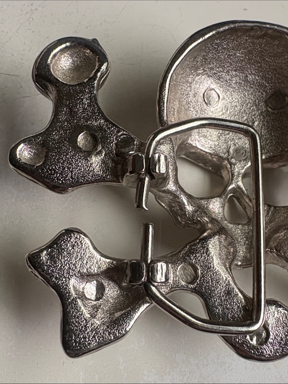 Rhinestone Skull & Crossbones Belt Buckle - Silver - Picture 4 of 7